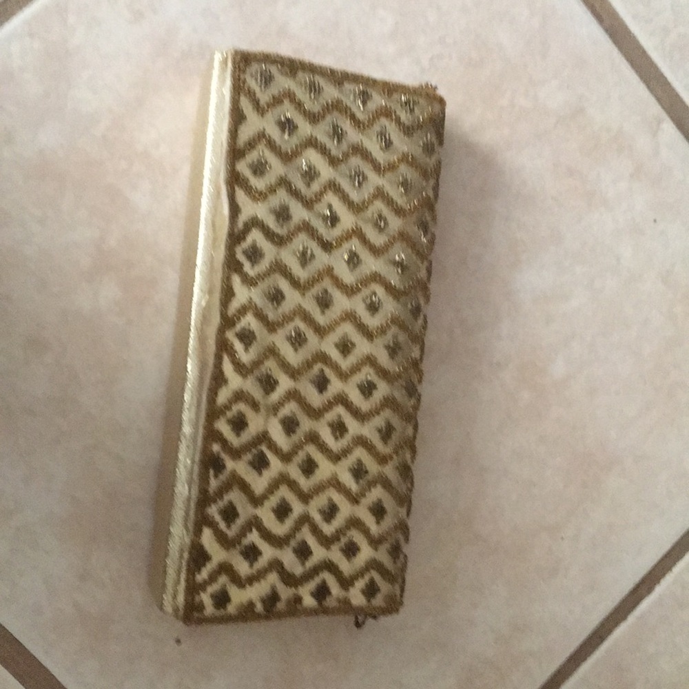 Crossbody purse